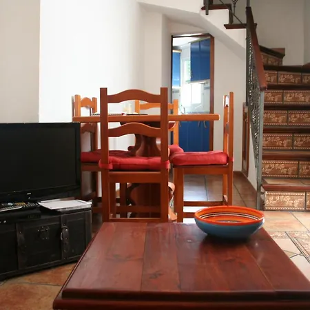 Gemuetliches Ferienhaus In Mit Grill * Guaro